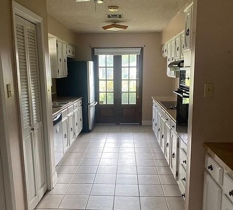 5th image of 2260 S Von Braun Ct