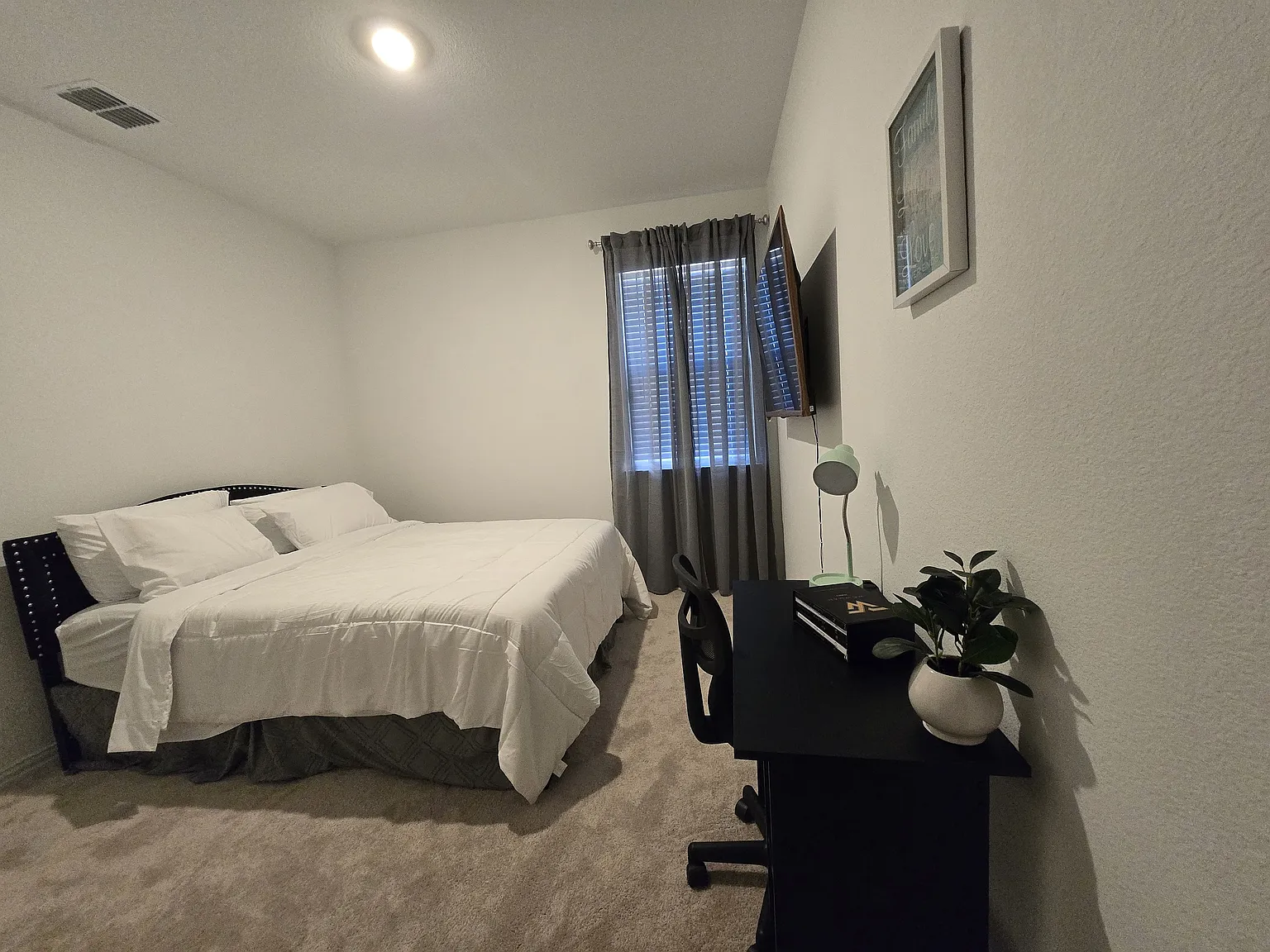 4 bed, 2348 sqft, $850 — Photo 4