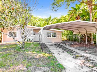 939 Lakewood Ave, Tampa, FL 33613
