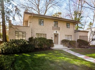 105 Brewster Rd, Scarsdale, NY 10583