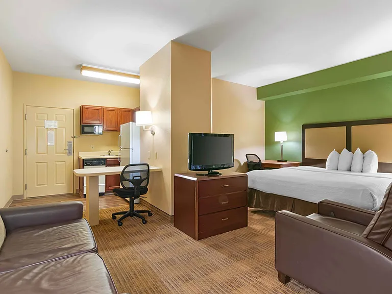 Executive Suite - 1 King Bed