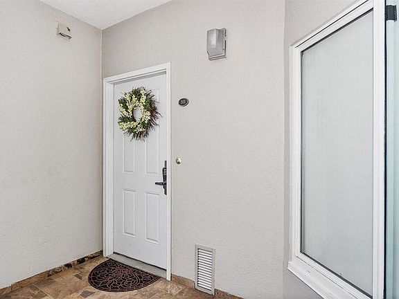 5th image of 320 Harbor Blvd Unit 301