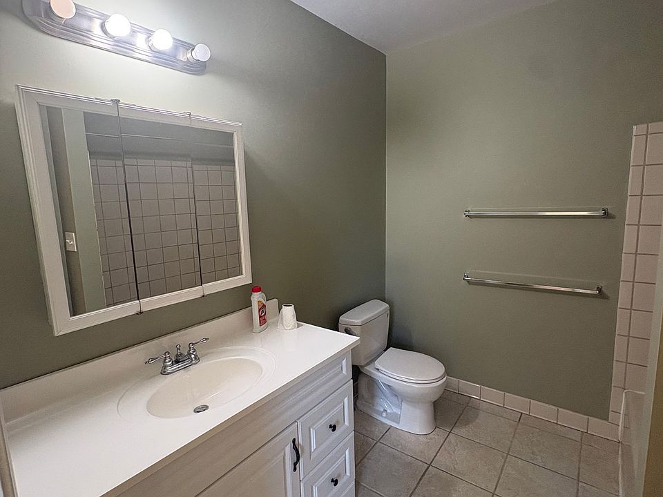 13711 Victoria St, photo 21