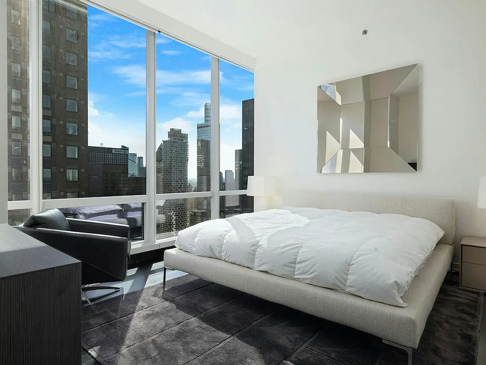 157 W 57th St #49C