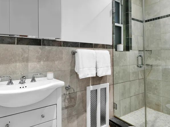 71 Park Avenue image 11 of 12