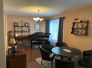 4 Chelsea Ct, Brookfield, CT 06804