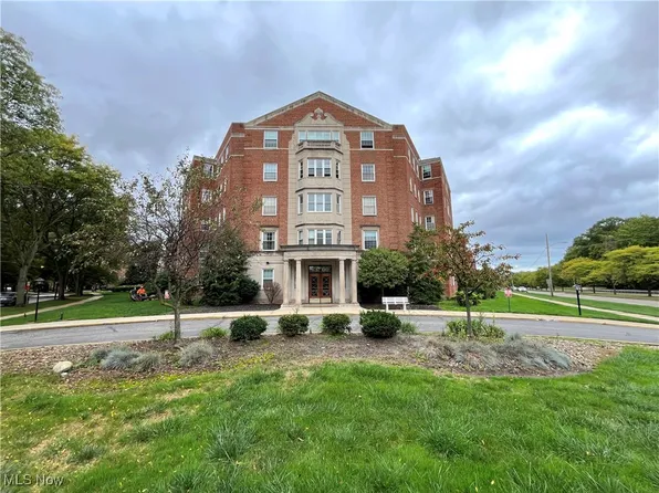 13800 Fairhill Rd APT 204, Shaker Heights, OH 44120