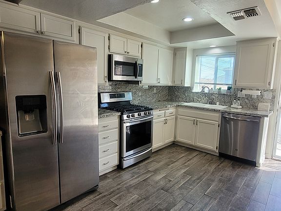 3rd image of 542 N Shelton St APT 6