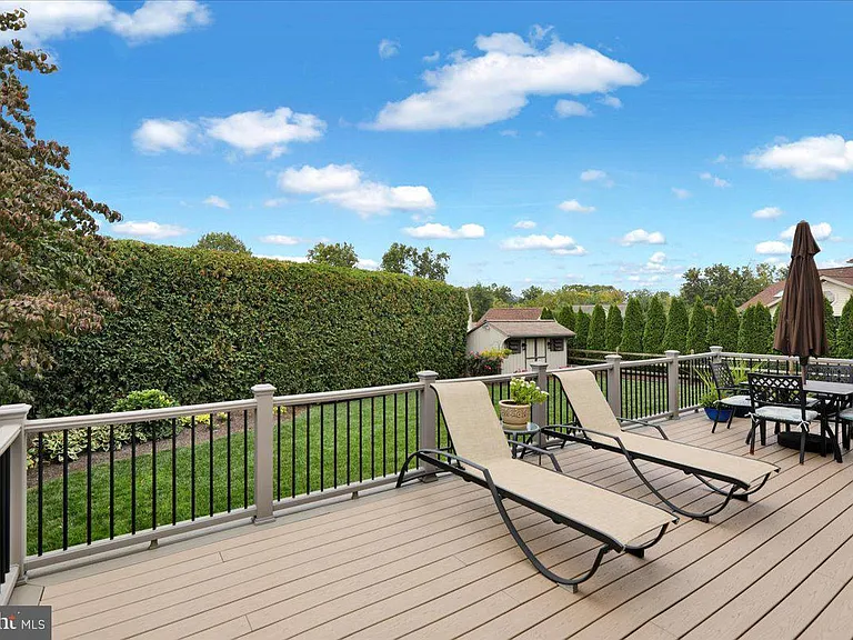 4324 Glenside Dr — Photo 19