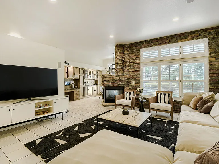 9661 Kings Mill Pl — Photo 11