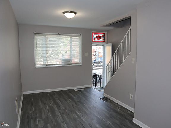 3rd image of 3511 E Fairmount Ave