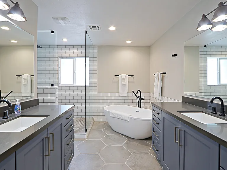 8301 E Meadowbrook Ave — Photo 15