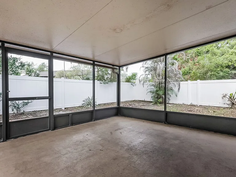 8749 Morrison Oaks Ct — Photo 11