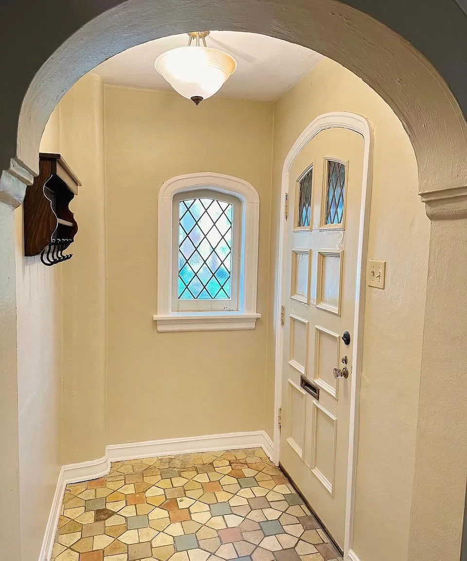 3 bed, 1600 sqft, $2,800 — Photo 4