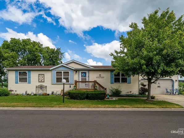 132 Cardinal Ln, Sandwich, IL 60548