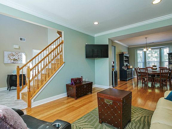 5th image of 101 Haviv Dr