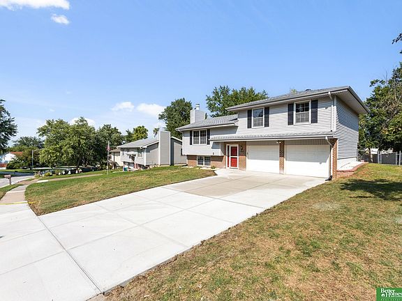 3rd image of 15107 Versaille St
