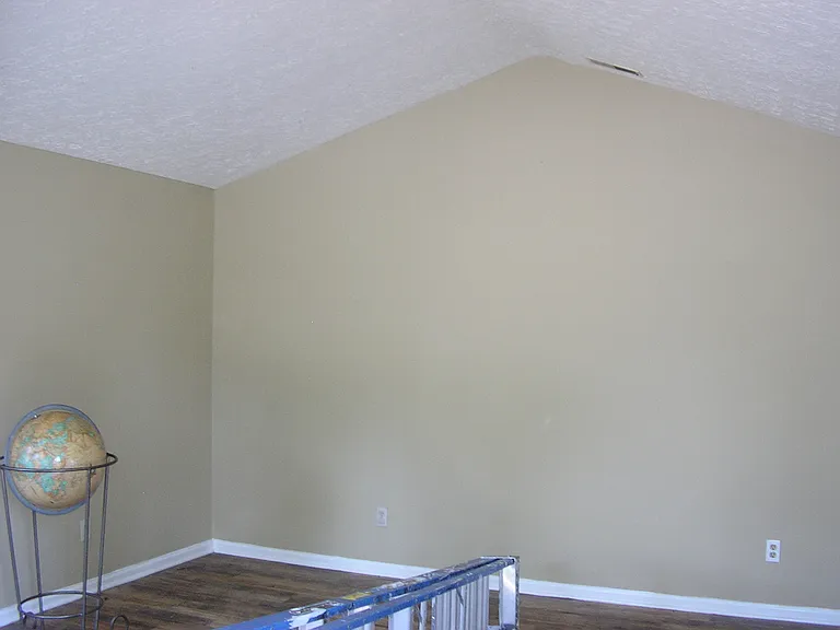 1305 Magnolia St — Photo 3