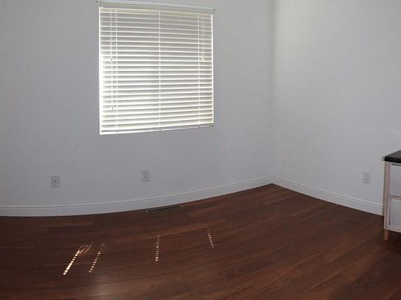 5th image of 242 El Bosque St #242