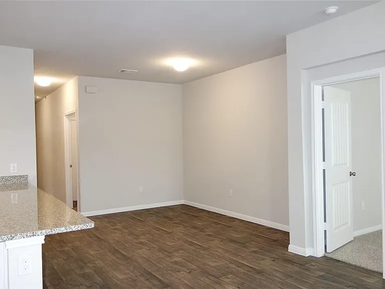 632 Independence Ave — Photo 7