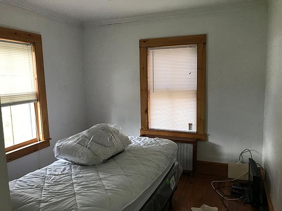 4th image of 203 Washington St Ste 3
