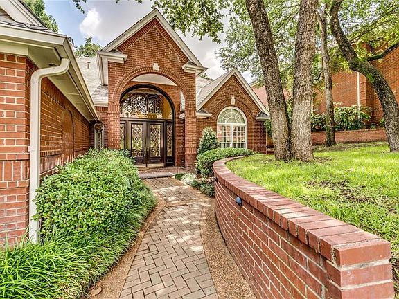 3rd image of 3005 Forestwood Dr