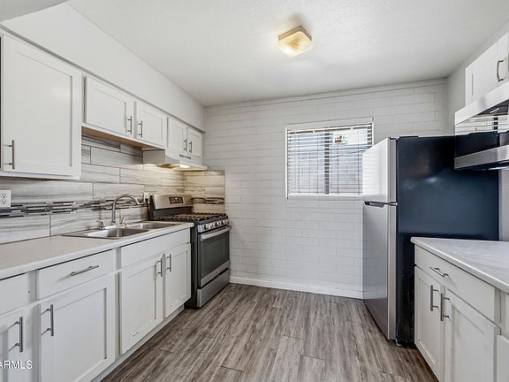 4th image of 1744 W Glendale Ave APT 11