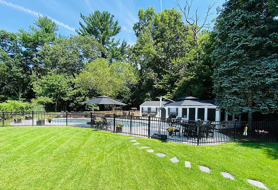 2nd image of 18 Westover Dr