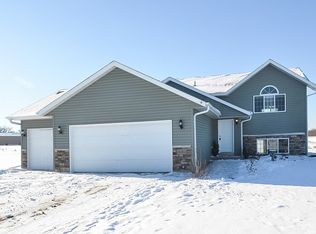26322 111th St NW, Zimmerman, MN 55398