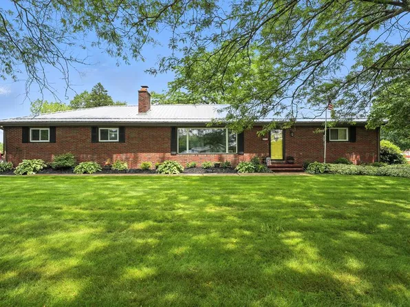 1027 Mercer Rd, Franklin, PA 16323