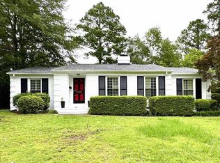 2530 Mirror Lake Dr, Fayetteville, NC 28303