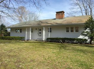 355 Montague Rd, Amherst, MA 01002