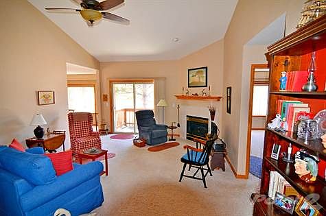 Den Area