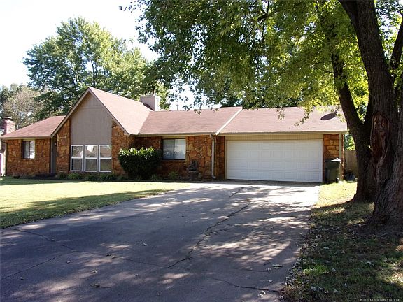 4th image of 1455 Paradise Pkwy