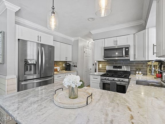 5th image of 12 Rimwood Lane