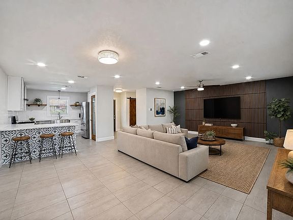 2nd image of 608 Booth Dr