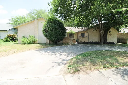 4724 Oakfield Way Photo 1