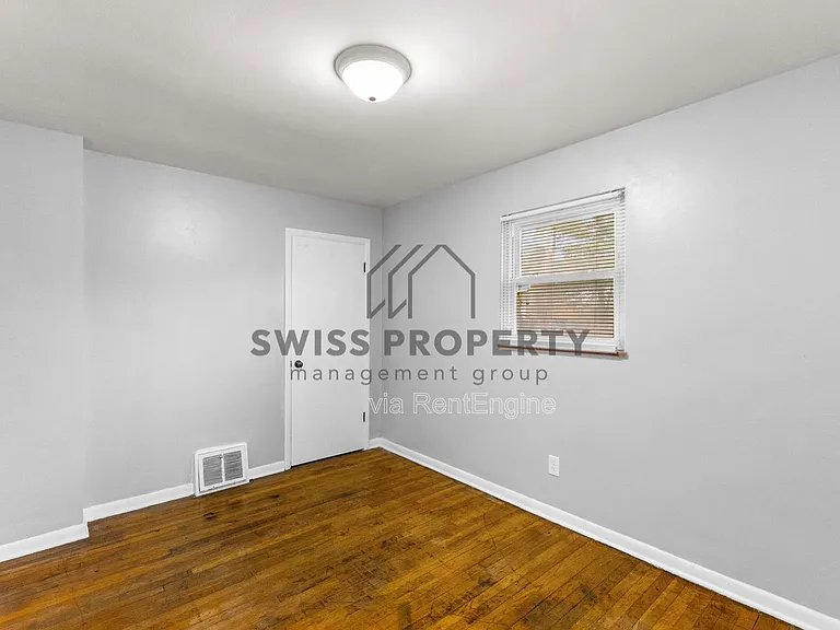386 S Napoleon Ave #S — Photo 3