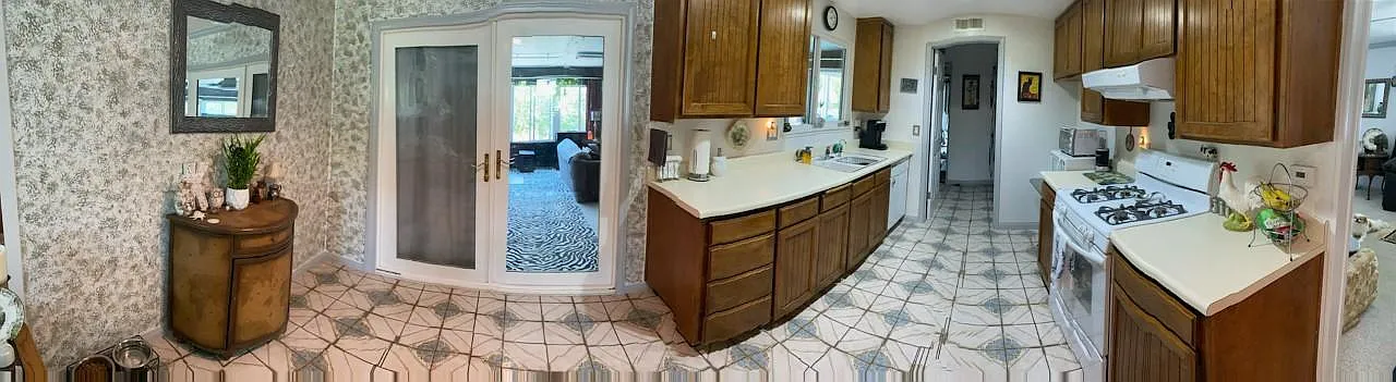 Marken Ln, Huntington Beach — Photo 4
