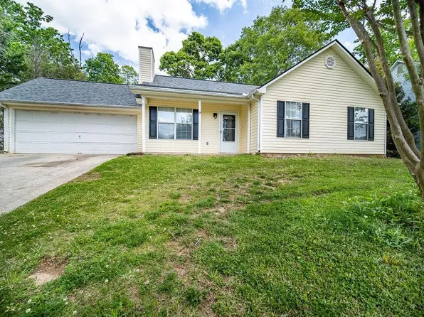 1059 Bridle Creek Dr, Flowery Branch, GA 30542