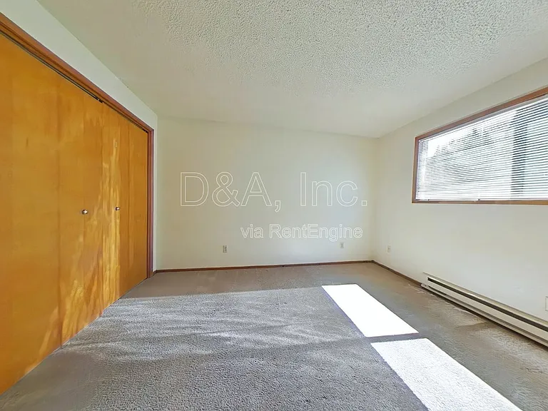 605 NW Kings Blvd #2 — Photo 5