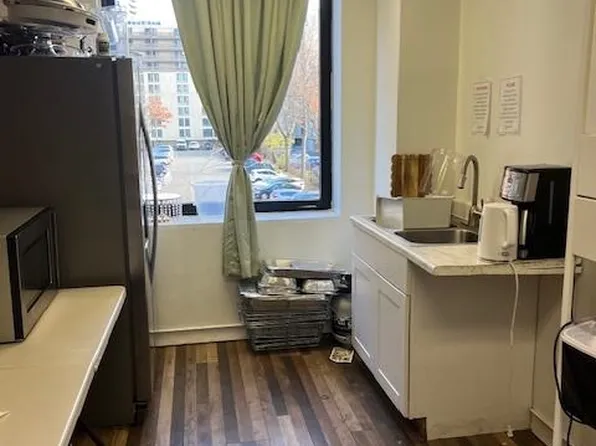 3000 Kennedy Boulevard image 8 of 10