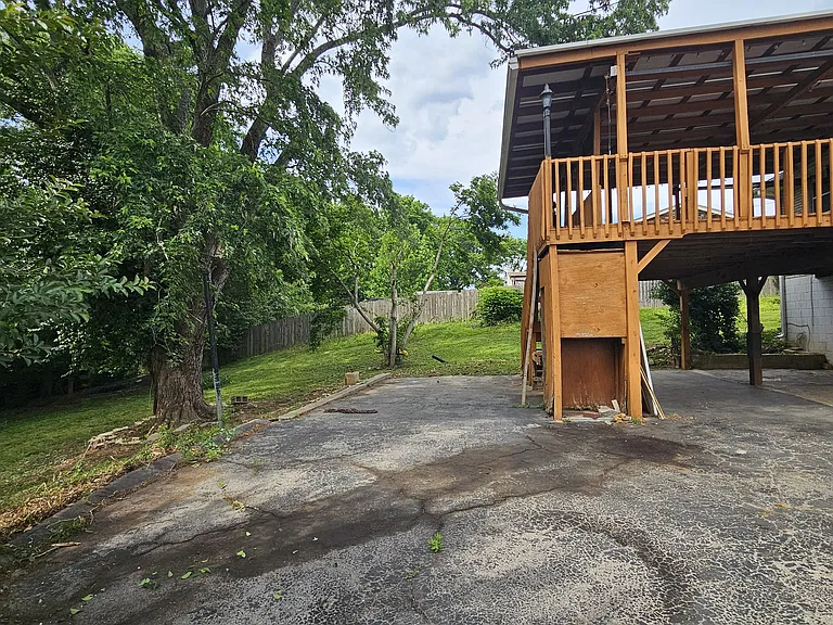 311 Roberta Dr — Photo 19