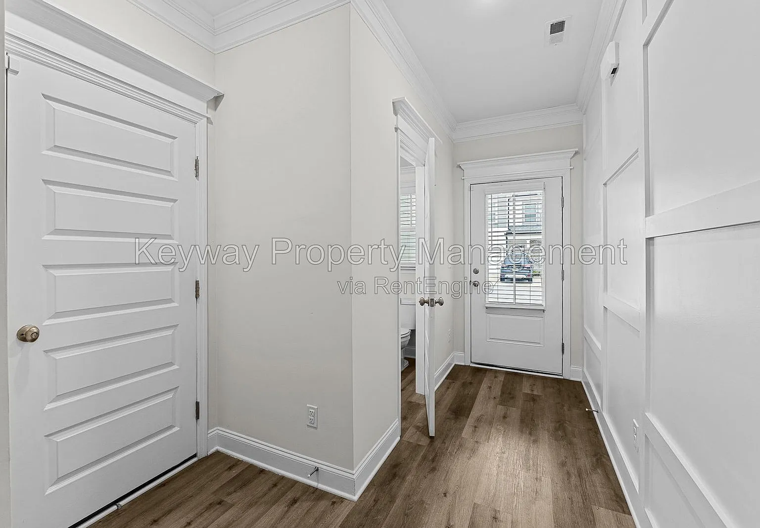 3 bed, 2.5 bath, 1540 sqft, $1,795 — Photo 3