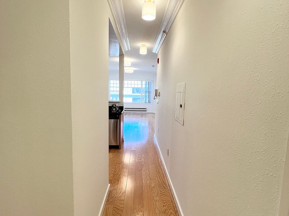 1st image of 900 Van Ness Ave #500