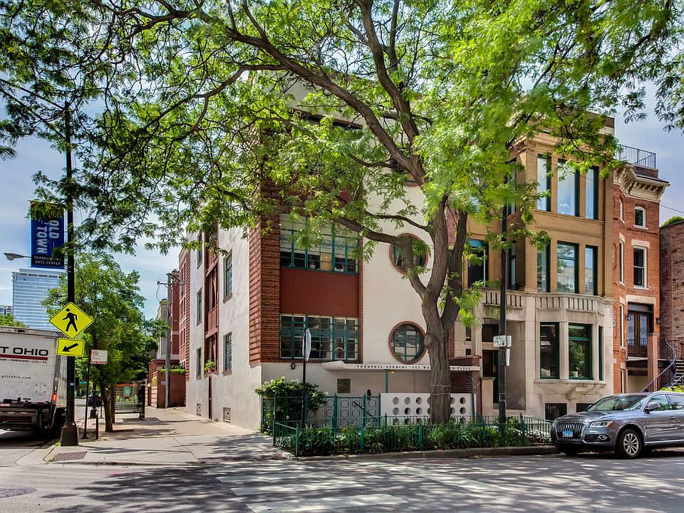 143 W Burton Pl APT 2N Chicago IL 60610 Zillow