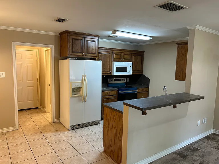 8325 Garrett Dr #8325 — Photo 5