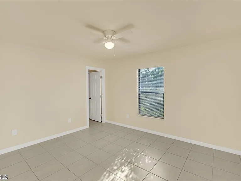 4623 SW 7th Pl — Photo 13