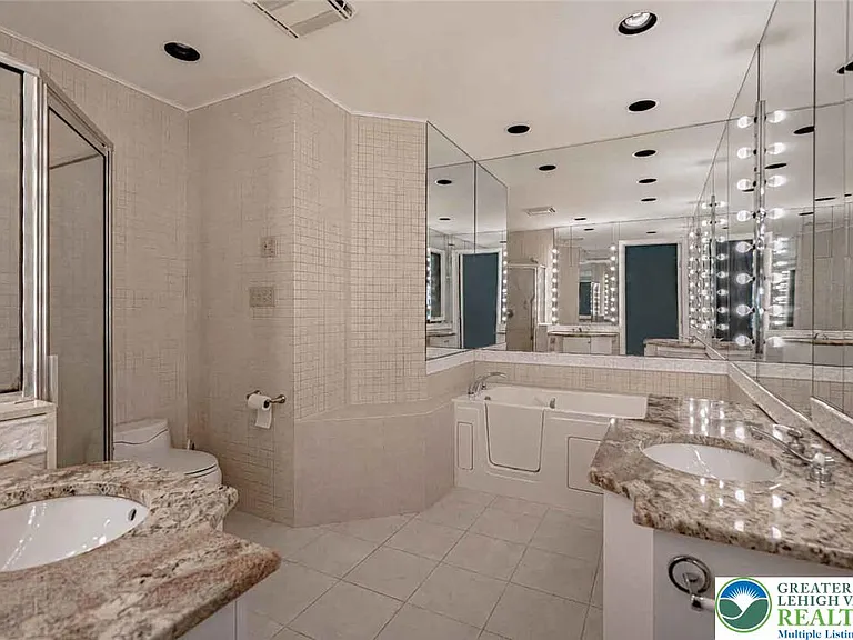 3608 S Highland St — Photo 48