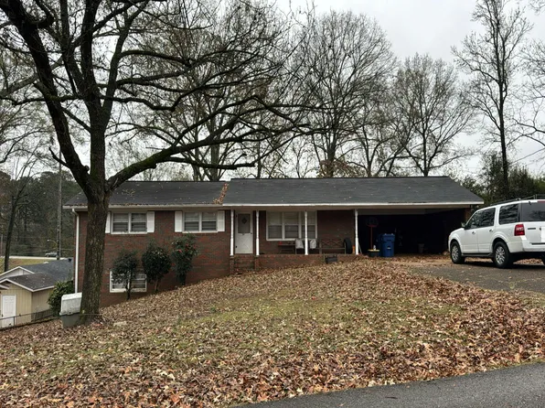925 Boswell Dr, Oxford, AL 36203